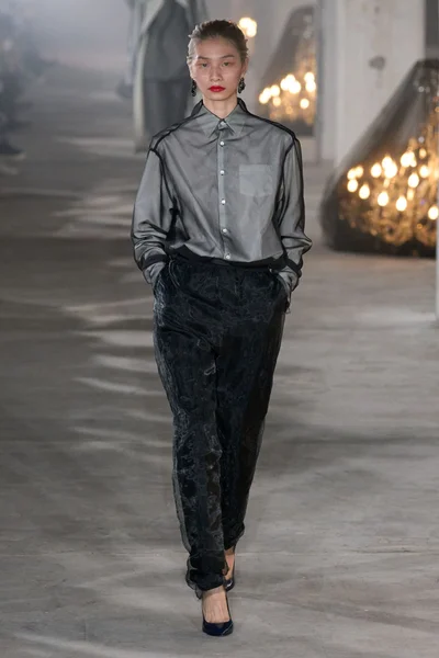 Look 12